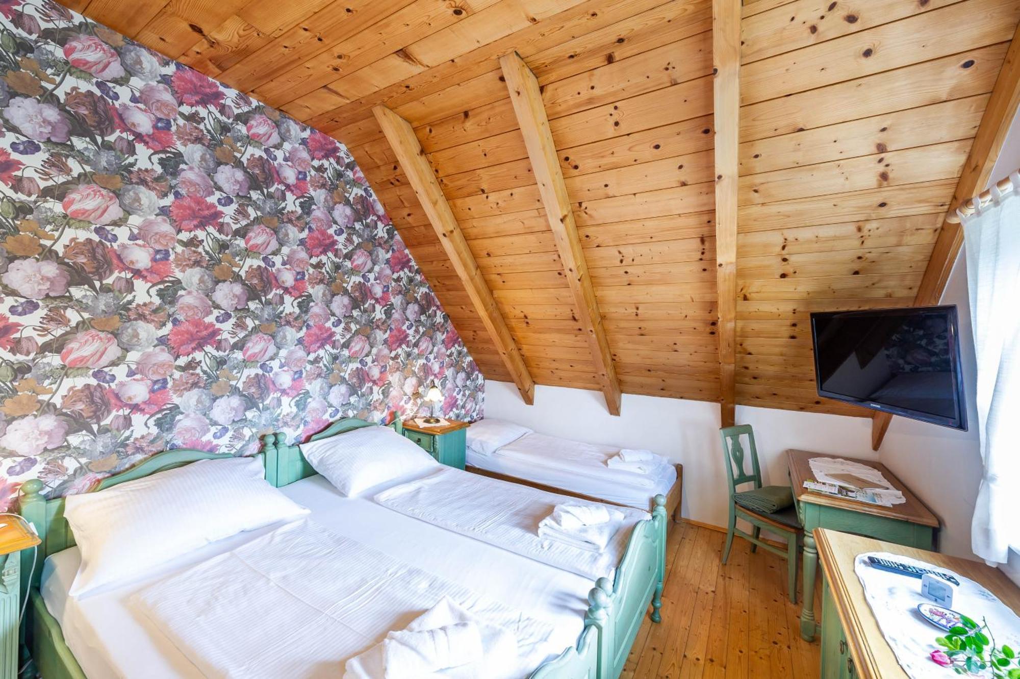 Stoffbauer Gmbh Hotel กราซ ภายนอก รูปภาพ