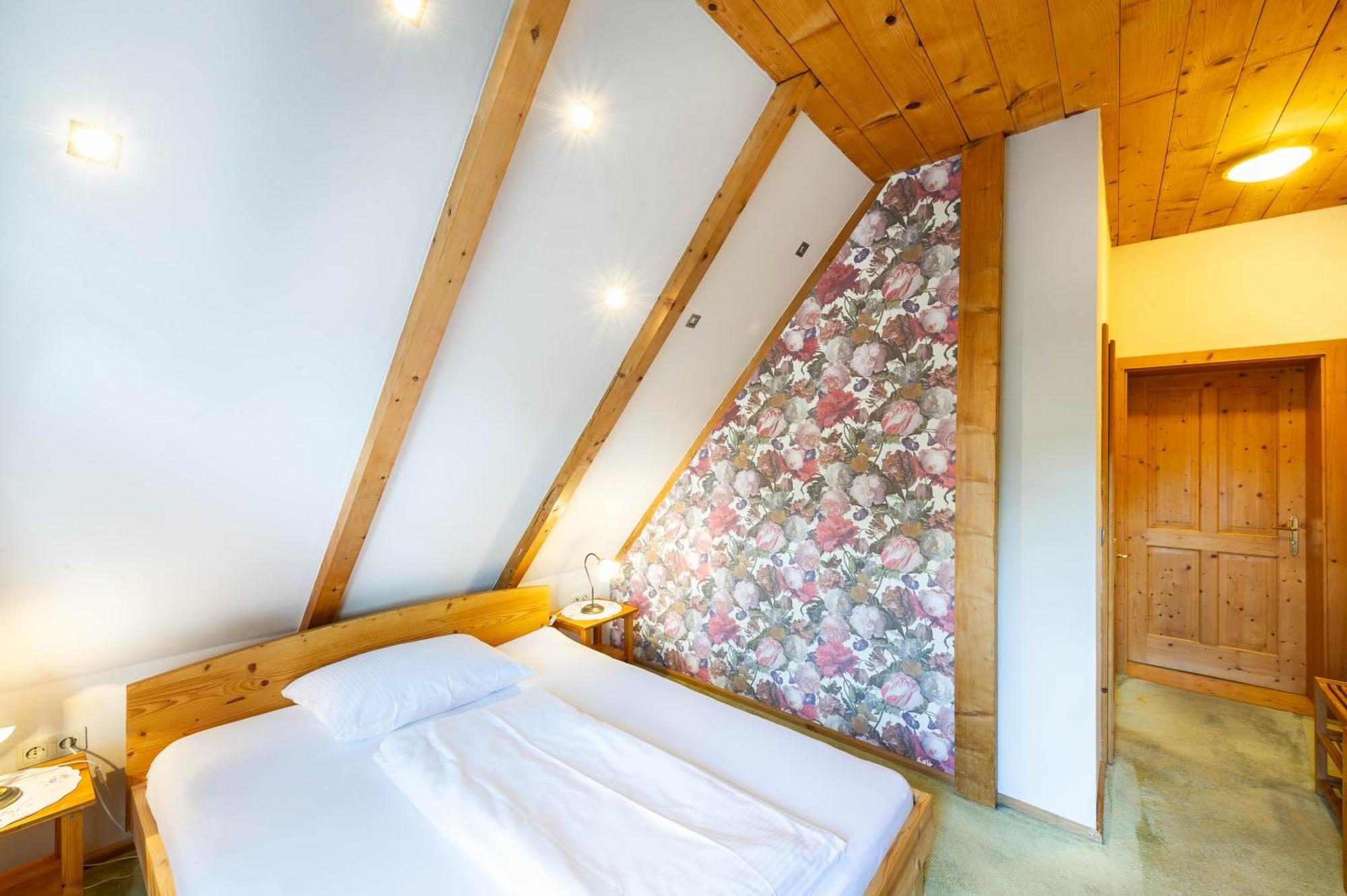 Stoffbauer Gmbh Hotel กราซ ภายนอก รูปภาพ